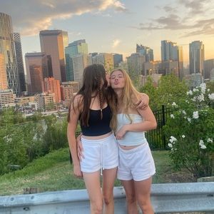 Meet your Posher, Isla